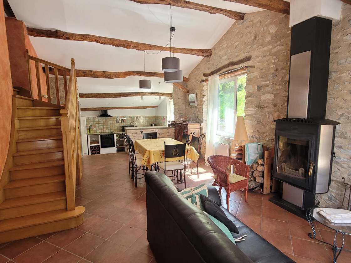 5-bedroom House In Olargues, France (168 M²)