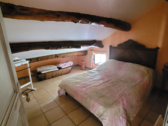 5-bedroom House In Olargues, France (168 M²)
