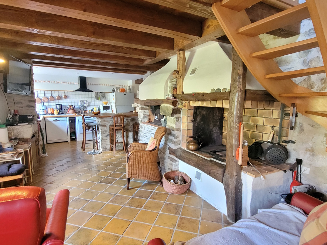 5-bedroom House In Olargues, France (168 M²)