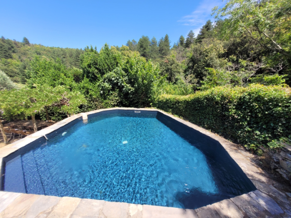 5-bedroom Detached House In Olargues, France (145 M²)