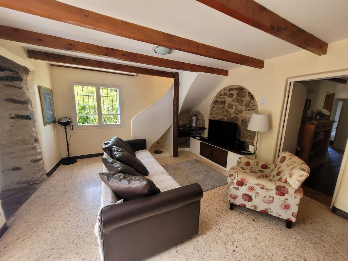 5-bedroom Detached House In Olargues, France (145 M²)