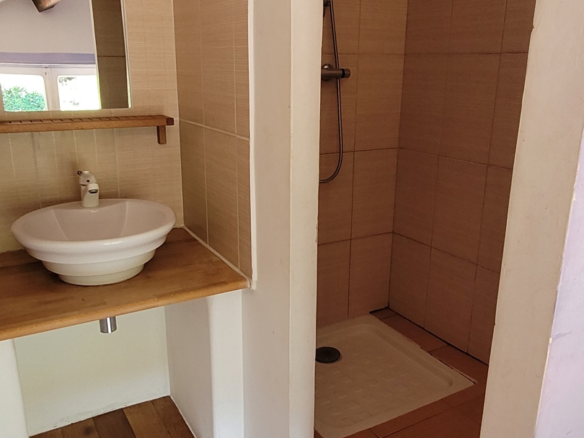 5-bedroom Detached House In Olargues, France (145 M²)