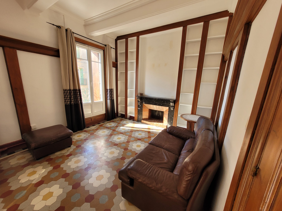 6-bedroom Detached House In Roujan, France (370 M²)