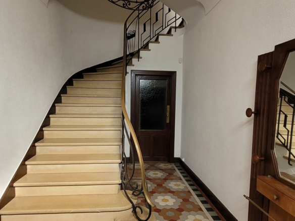 6-bedroom Detached House In Roujan, France (370 M²)