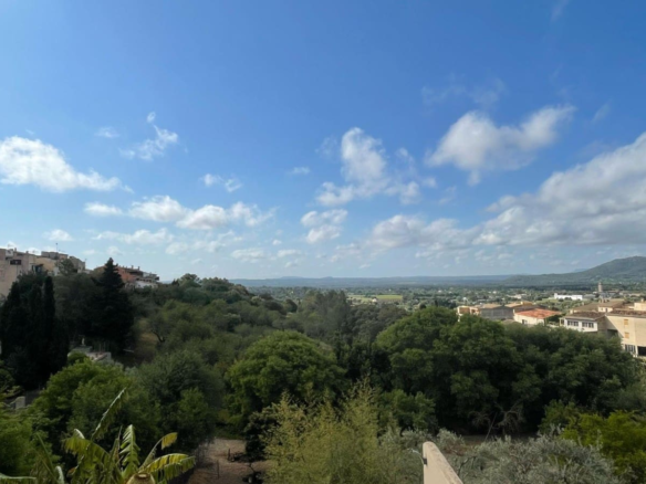 4-bedroom Village House In Campanet, Spain (198 M²)