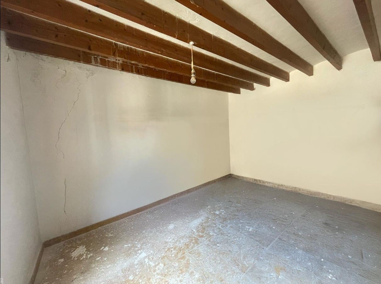 House-In-Campanet-3-dc4203 4-bedroom Village House In Campanet, Spain (198 M²)