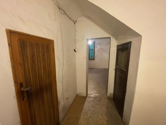 4-bedroom Village House In Campanet, Spain (198 M²)