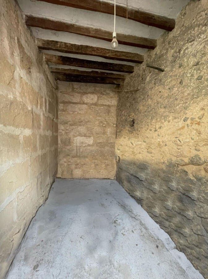 House-In-Campanet-8-f901a5 4-bedroom Village House In Campanet, Spain (198 M²)