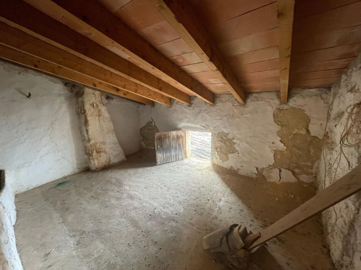 House-In-Campanet-9-c70310 4-bedroom Village House In Campanet, Spain (198 M²)