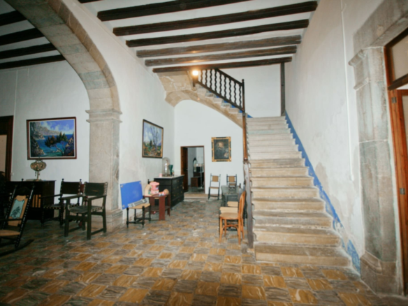 8-bedroom Village House In Binissalem, Spain (610 M²)