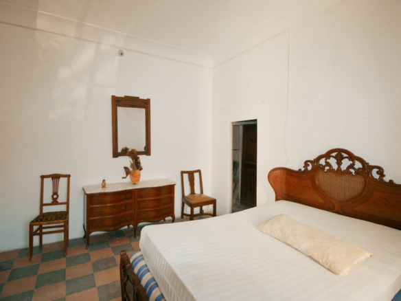 8-bedroom Village House In Binissalem, Spain (610 M²)