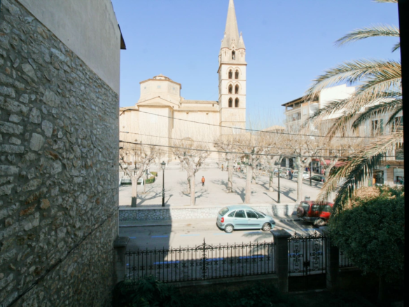 8-bedroom Village House In Binissalem, Spain (610 M²)
