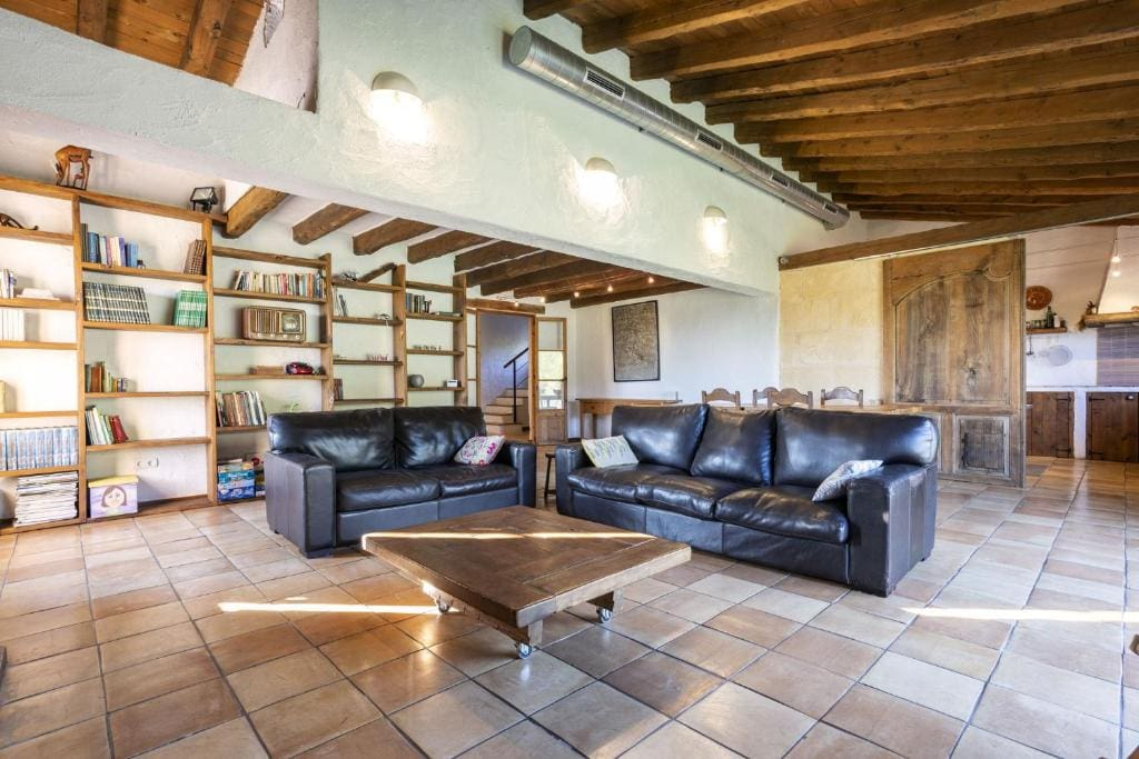 3-bedroom Finca In Inca, Spain (397 M²)
