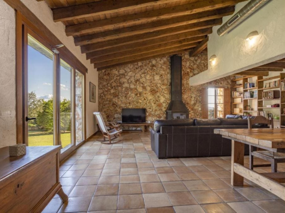 3-bedroom Finca In Inca, Spain (397 M²)
