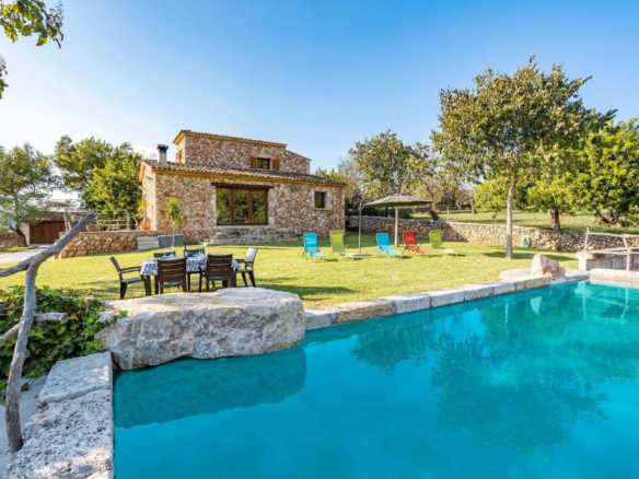 3-bedroom Finca In Inca, Spain (397 M²)