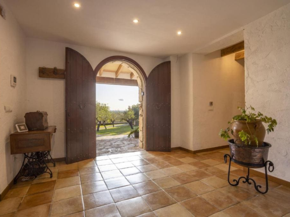3-bedroom Finca In Inca, Spain (397 M²)