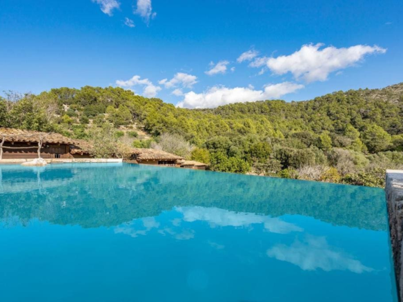 3-bedroom Finca In Inca, Spain (397 M²)