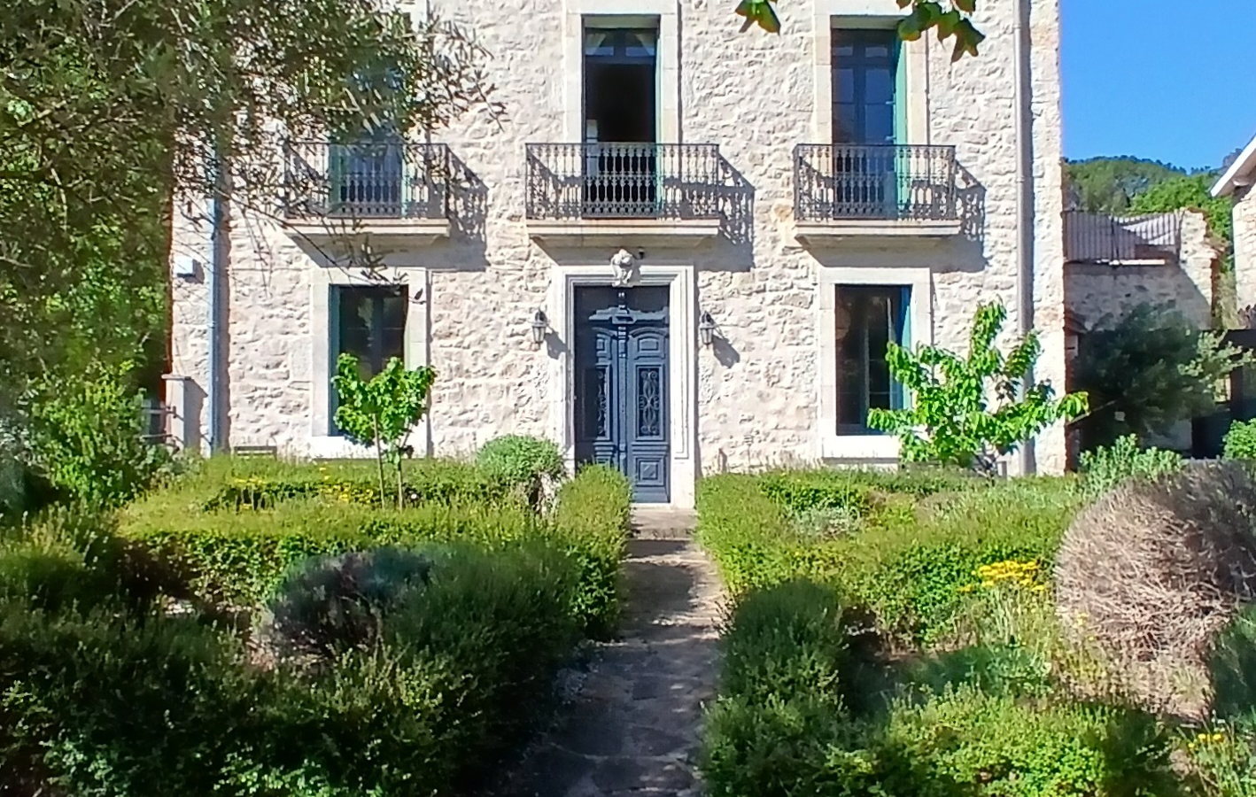 5-bedroom Detached House In Lamalou Les Bains, France (205 M²)
