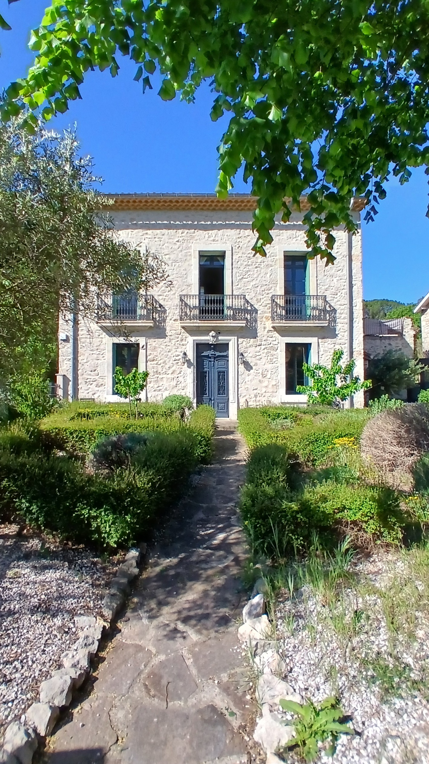 5-bedroom Detached House In Lamalou Les Bains, France (205 M²)