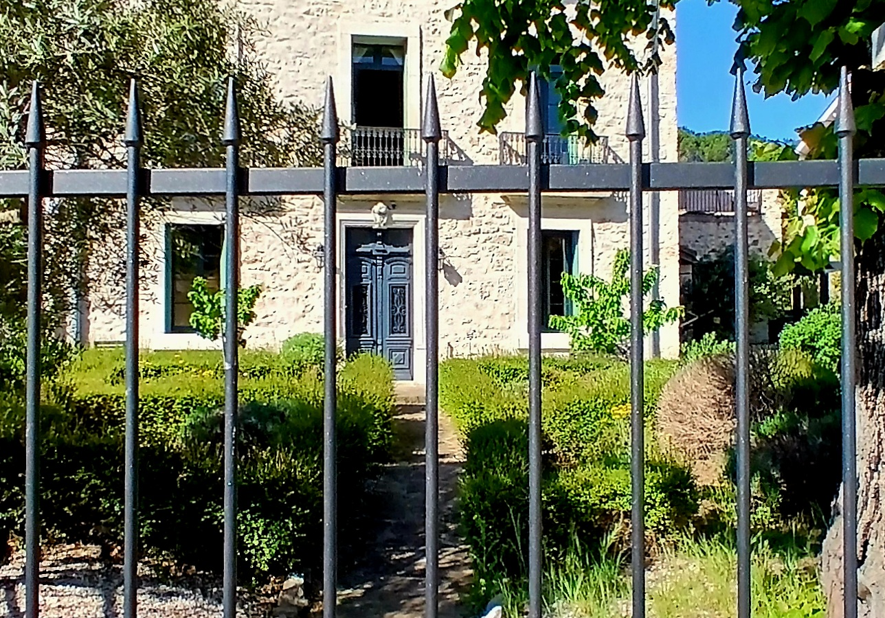5-bedroom Detached House In Lamalou Les Bains, France (205 M²)