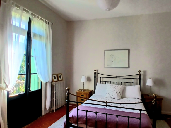 5-bedroom Detached House In Lamalou Les Bains, France (205 M²)