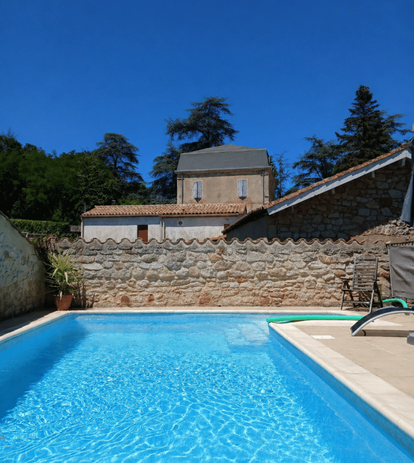 7-bedroom Detached House In Lamalou Les Bains, France (261 M²)