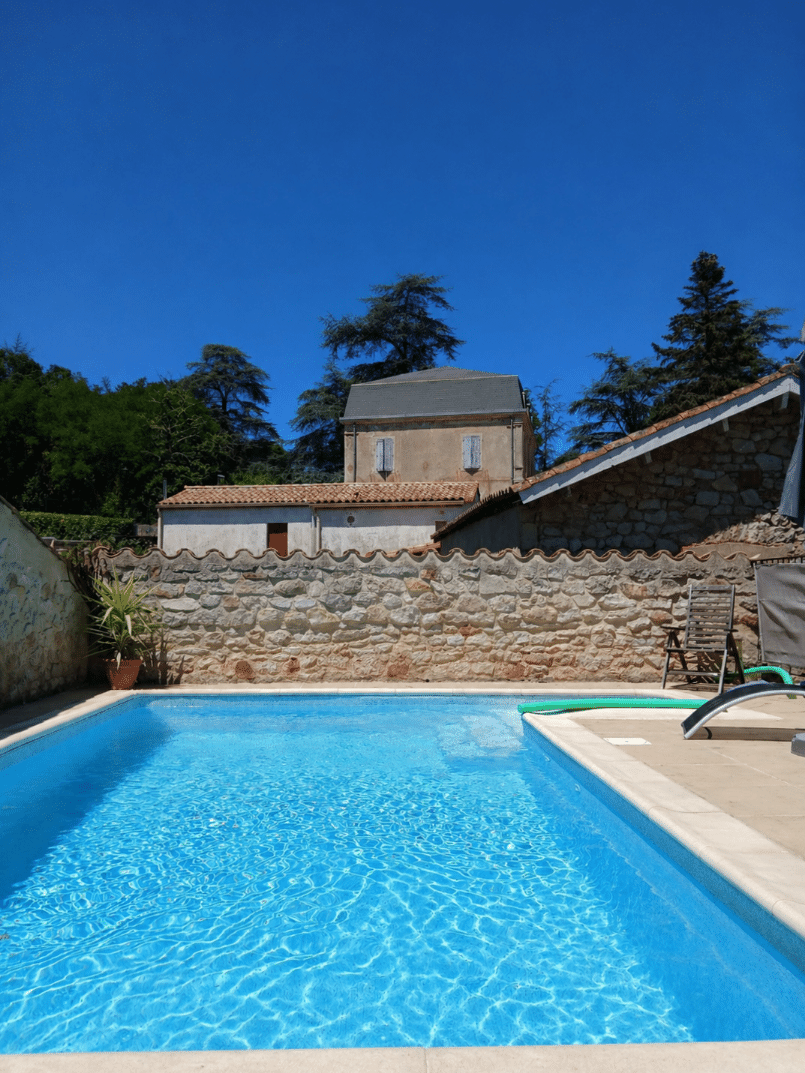 7-bedroom Detached House In Lamalou Les Bains, France (261 M²)