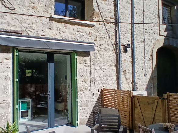 7-bedroom Detached House In Lamalou Les Bains, France (261 M²)