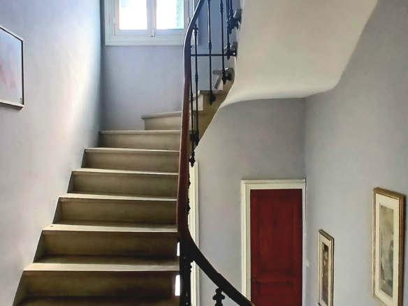 7-bedroom Detached House In Lamalou Les Bains, France (261 M²)
