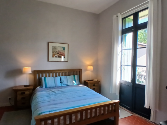 7-bedroom Detached House In Lamalou Les Bains, France (261 M²)