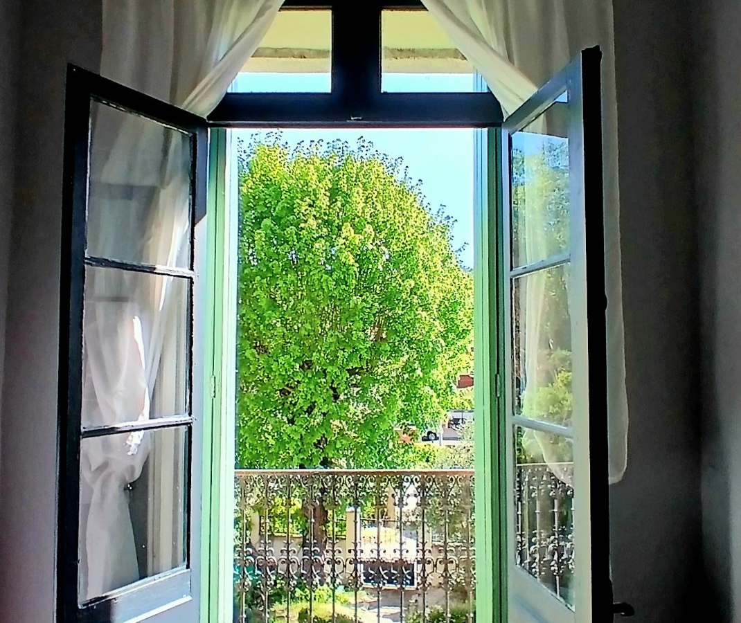 7-bedroom Detached House In Lamalou Les Bains, France (261 M²)