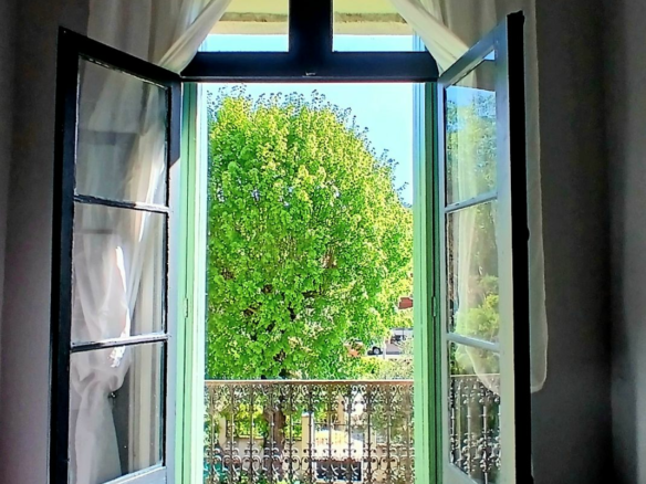 7-bedroom Detached House In Lamalou Les Bains, France (261 M²)