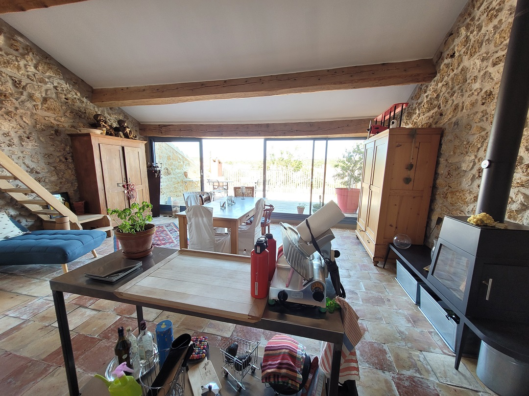 5-bedroom House In Leucate, France (235 M²)