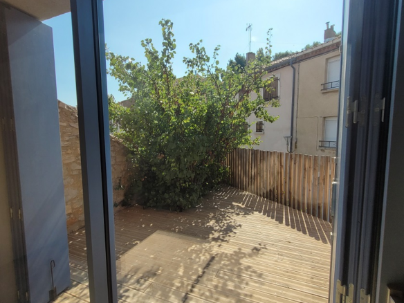5-bedroom House In Leucate, France (235 M²)
