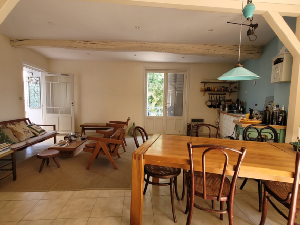 3-bedroom House In Laurens, France (95 M²)