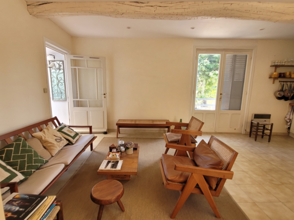 3-bedroom House In Laurens, France (95 M²)