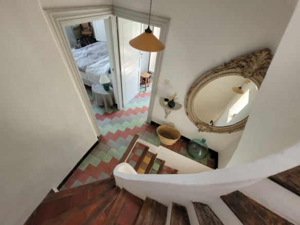 3-bedroom House In Laurens, France (95 M²)