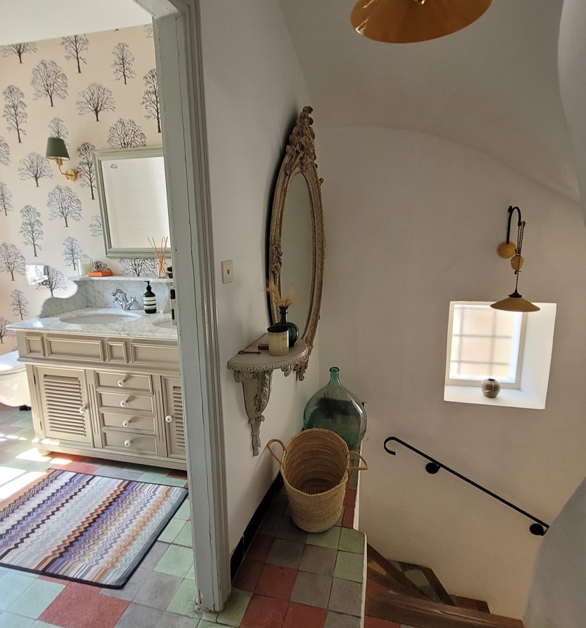 3-bedroom House In Laurens, France (95 M²)