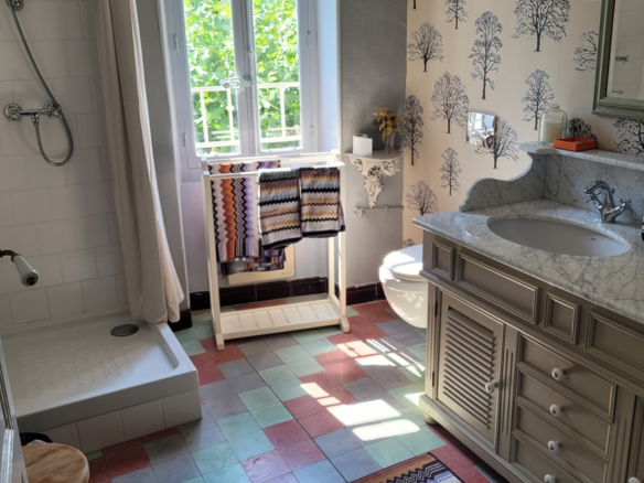 3-bedroom House In Laurens, France (95 M²)