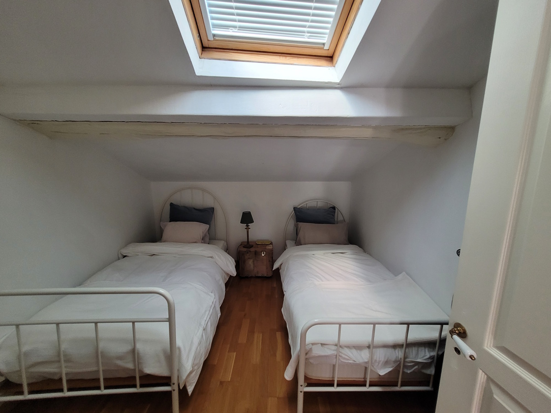 3-bedroom House In Laurens, France (95 M²)