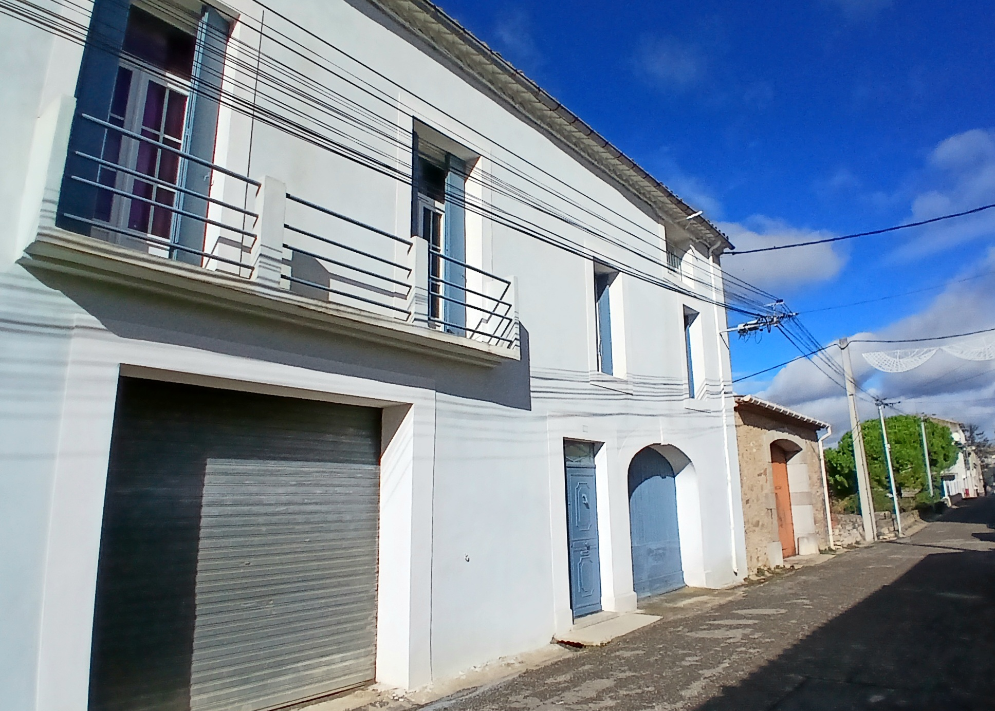 LAU253000EA-e0a5b4 5-bedroom House In Autignac, France (141 M²)