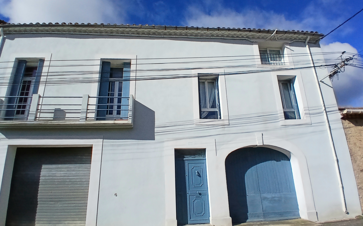 5-bedroom House In Autignac, France (141 M²)