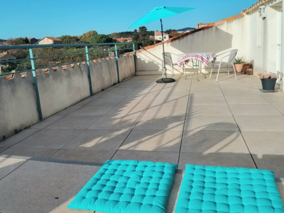 5-bedroom House In Autignac, France (141 M²)