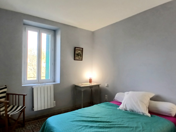 5-bedroom House In Autignac, France (141 M²)