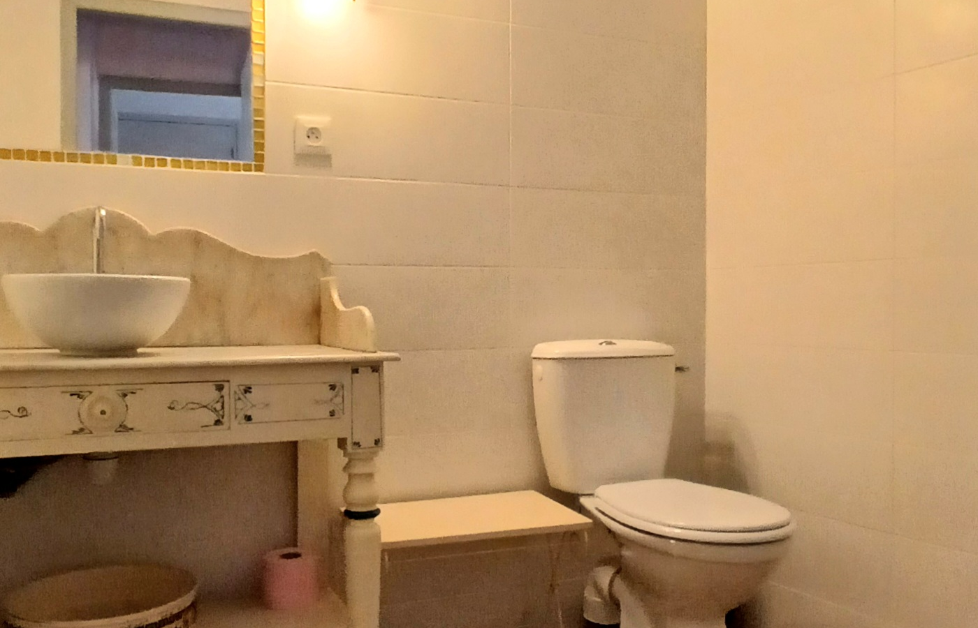 5-bedroom House In Autignac, France (141 M²)