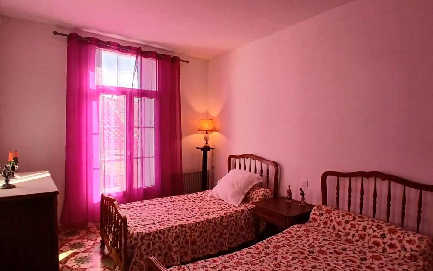 5-bedroom House In Autignac, France (141 M²)