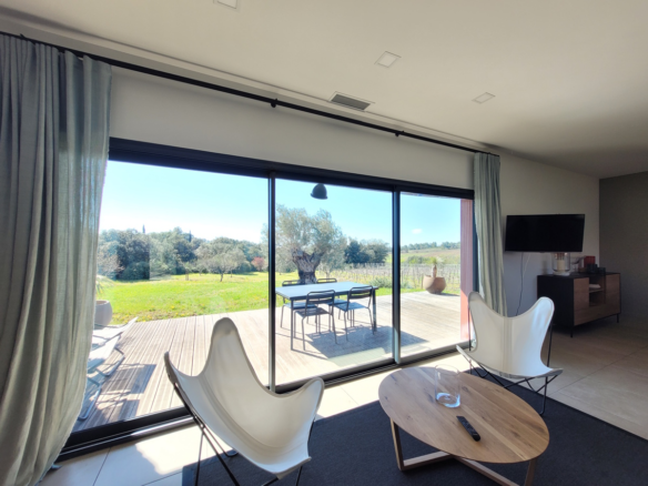 2-bedroom Commercial In Beziers, France (840 M²)