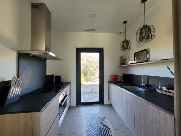 2-bedroom Commercial In Beziers, France (840 M²)