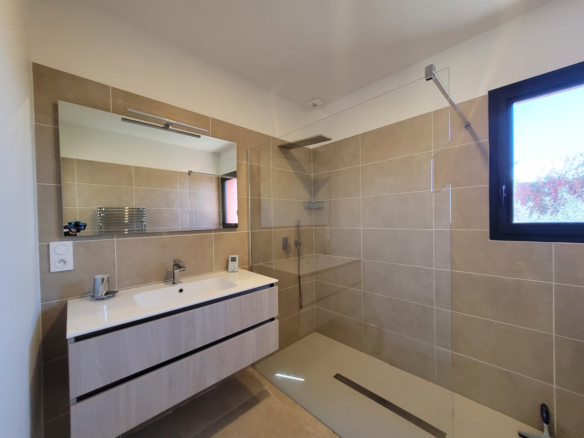 2-bedroom Commercial In Beziers, France (840 M²)