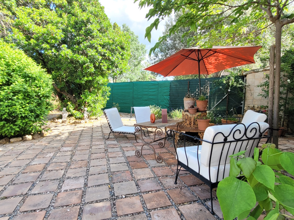 7-bedroom House In Saint Genies De Fontedit, France (250 M²)